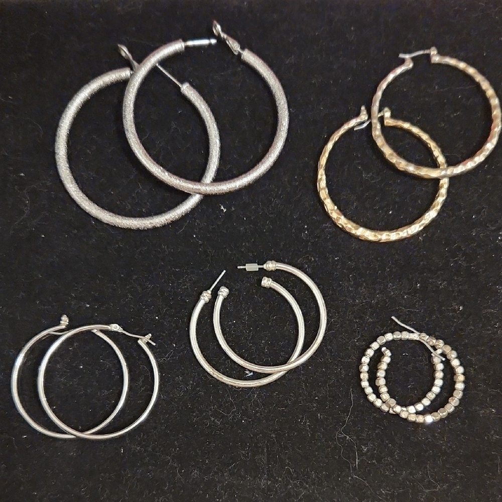 Elegant Silver and Gold Hoop Earrings Set X5
